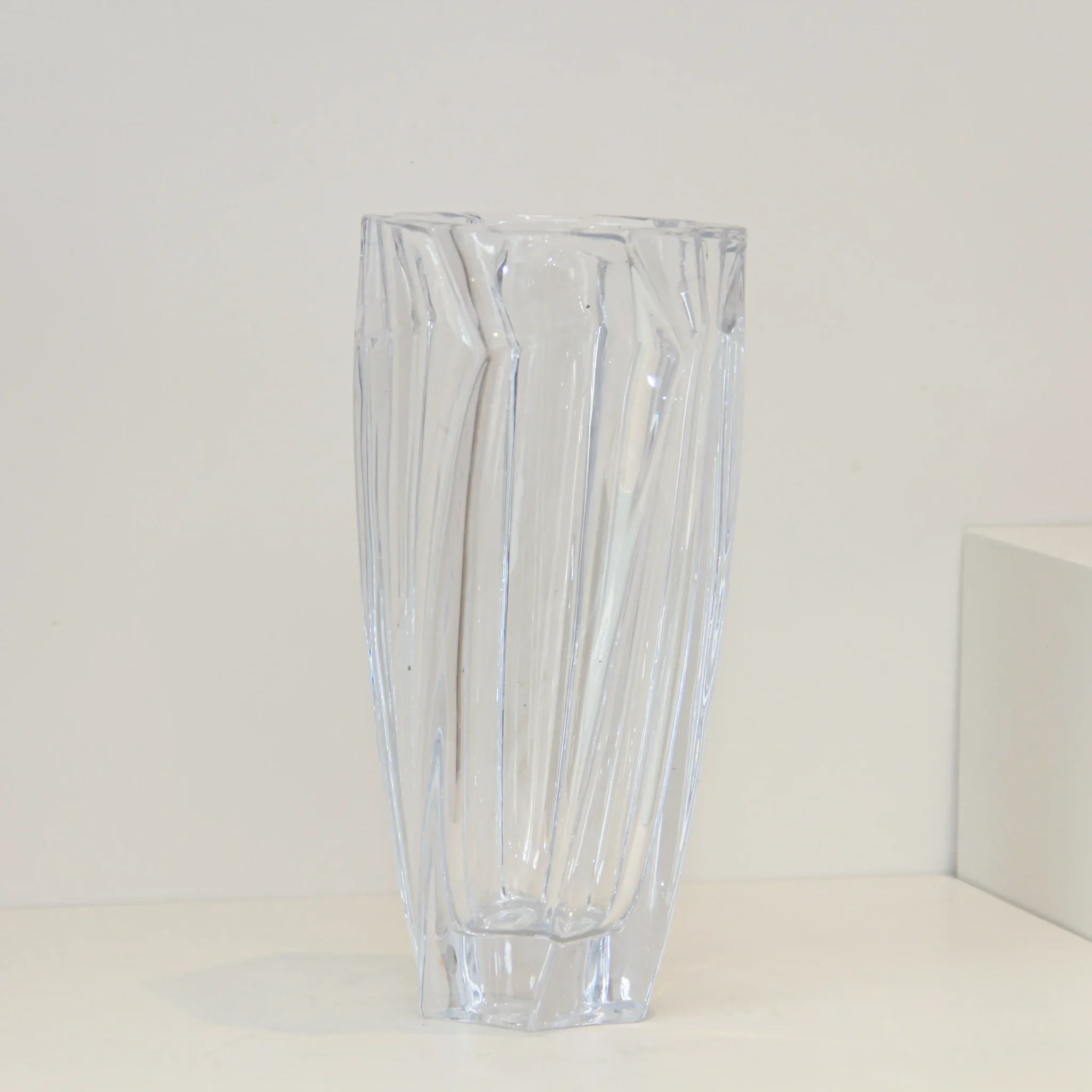 Crystal Vase V12