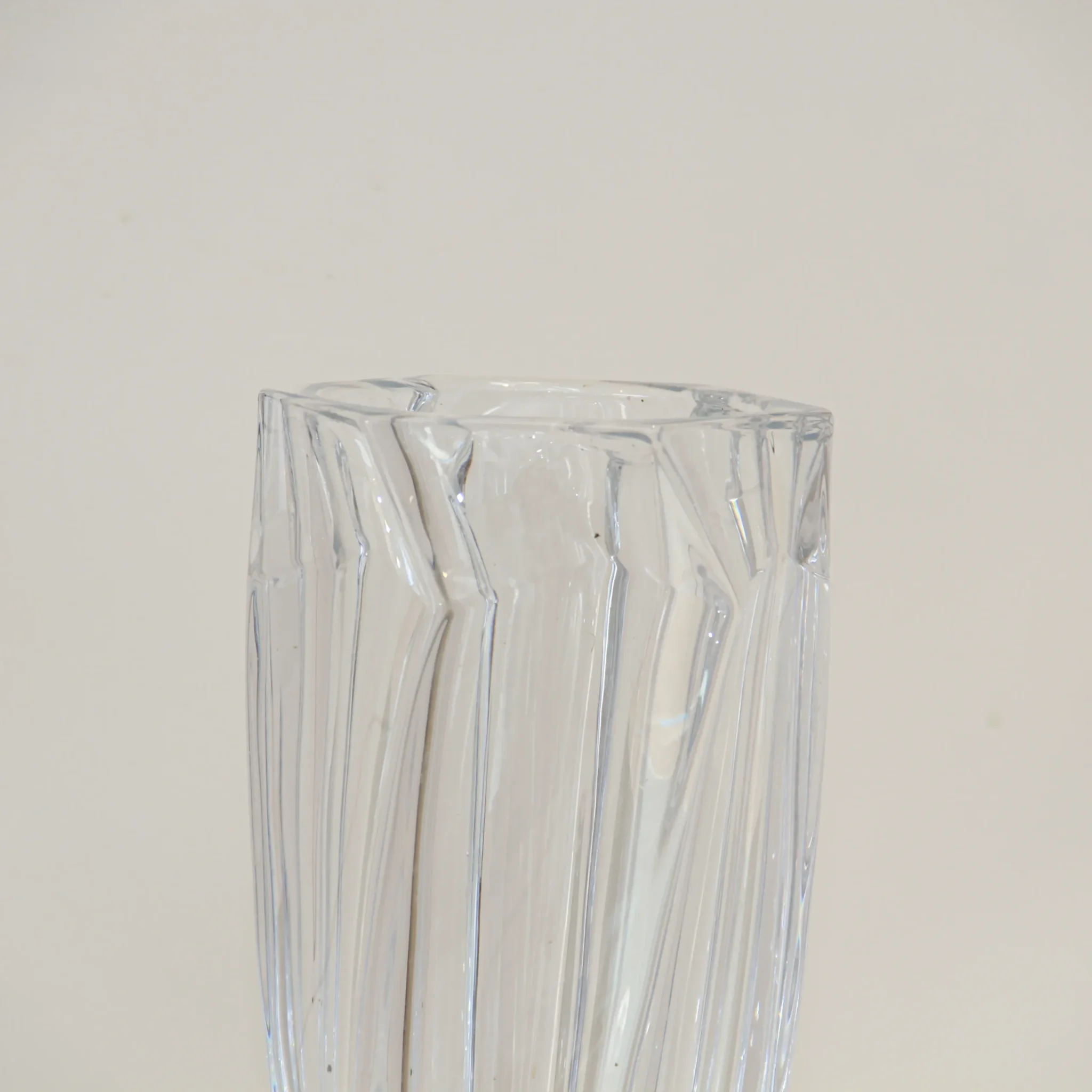 Crystal Vase V12