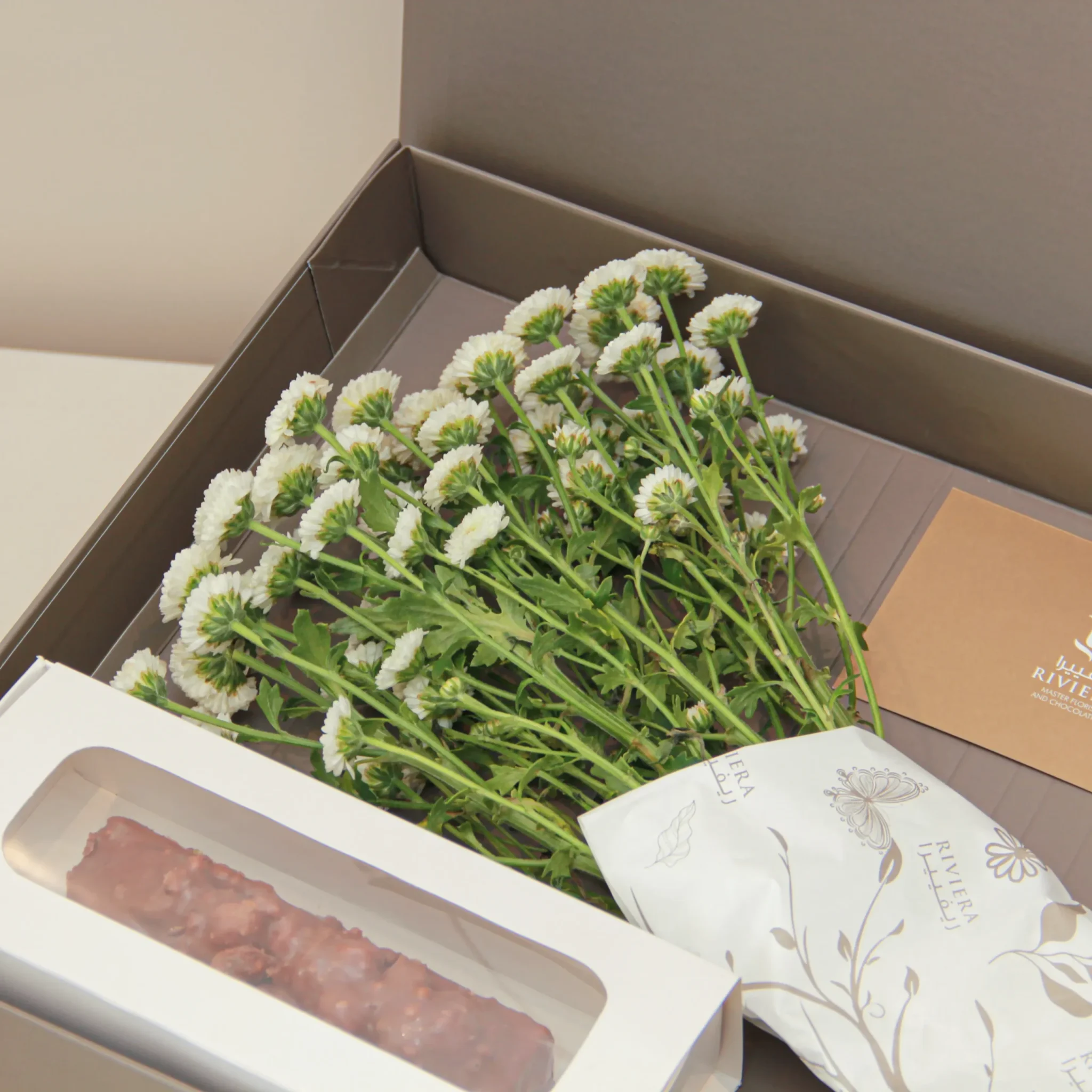 Blossom Treat Box 02