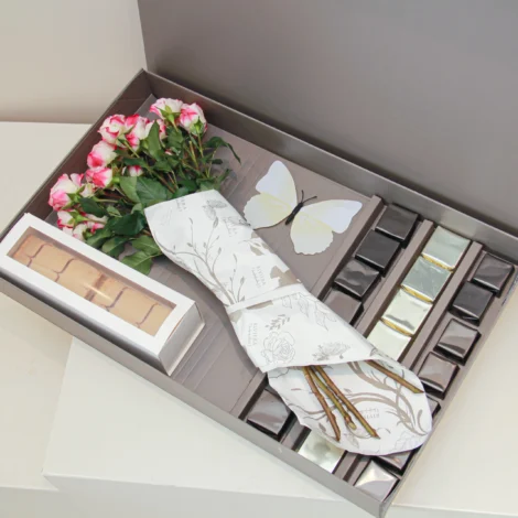 Blossom Treat Box 04