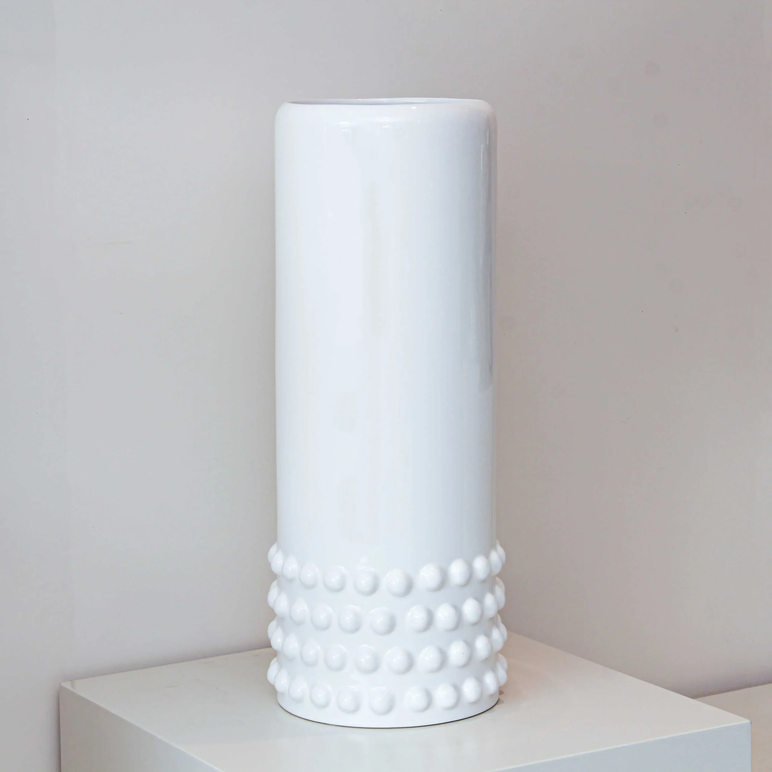 Ceramic Vase 80008W V7