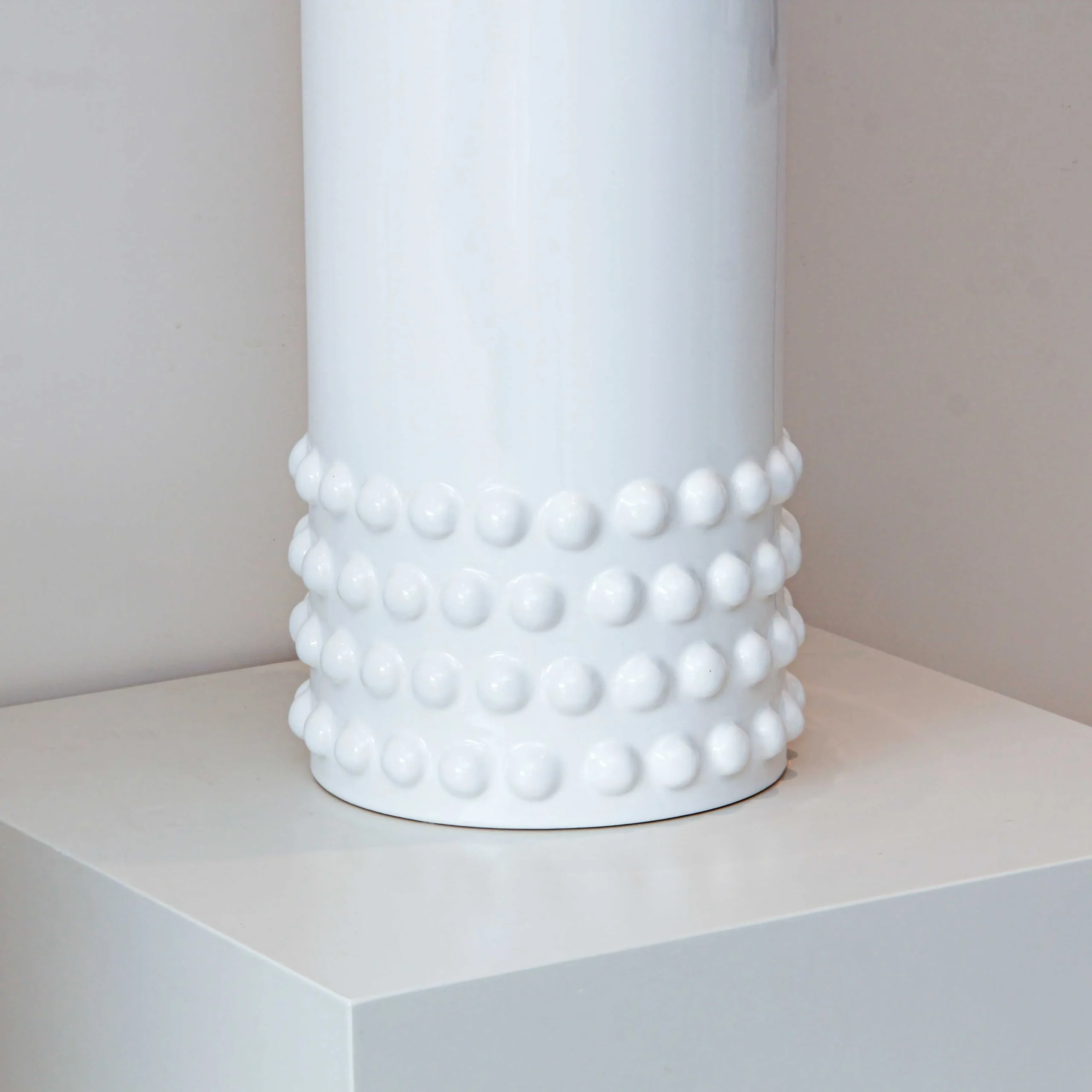 Ceramic Vase 80008W V7 - Image 2