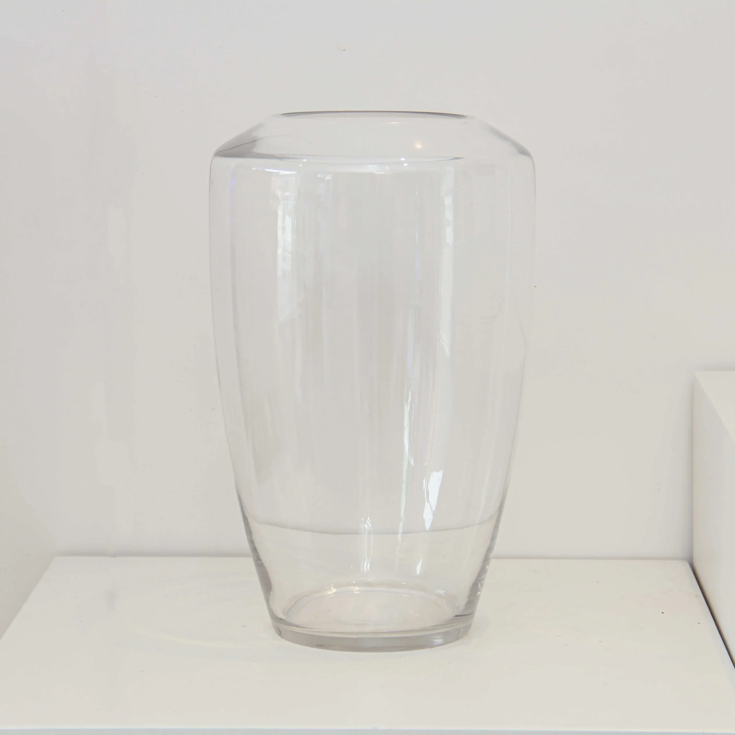 Glass Vase V23