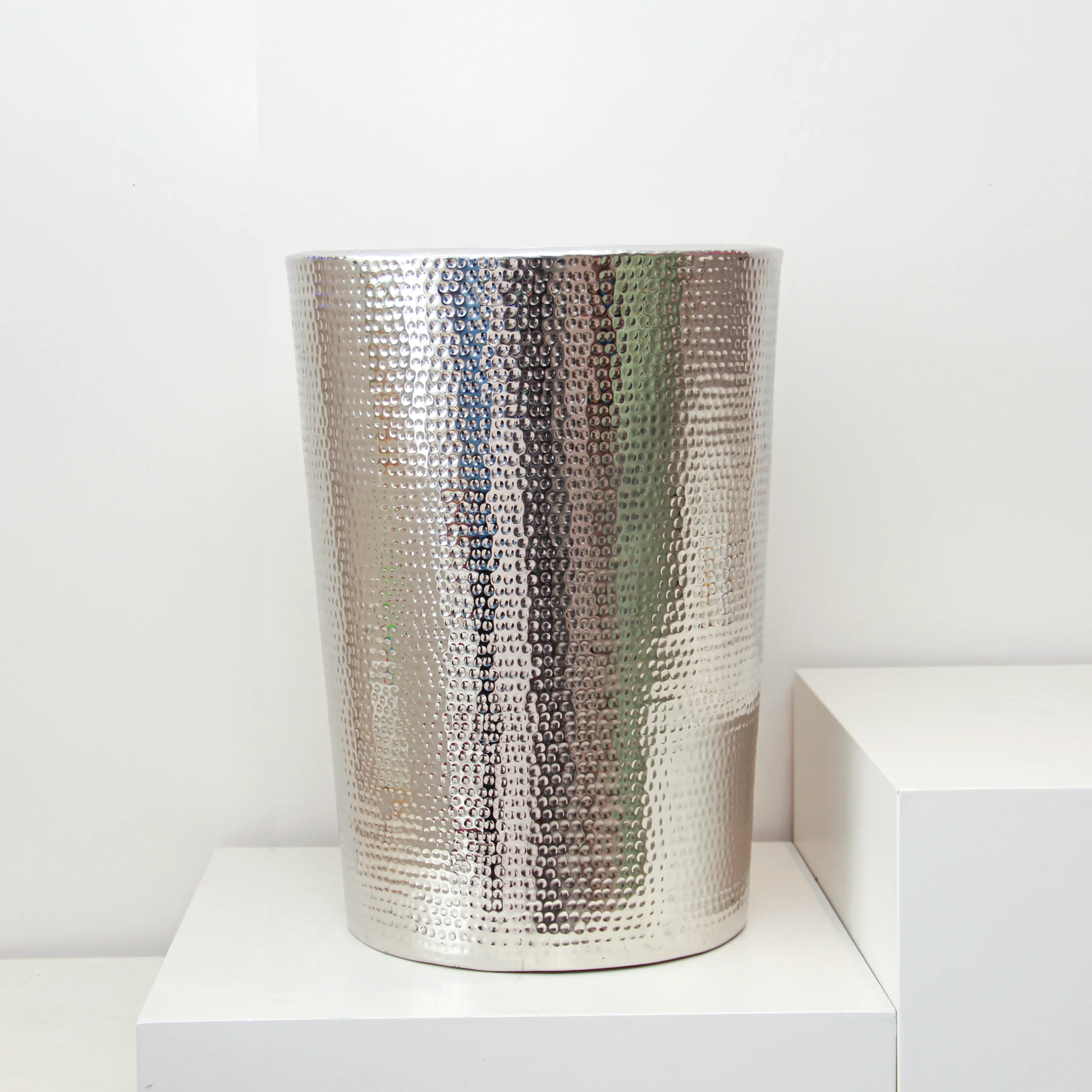 Steel Vase V70